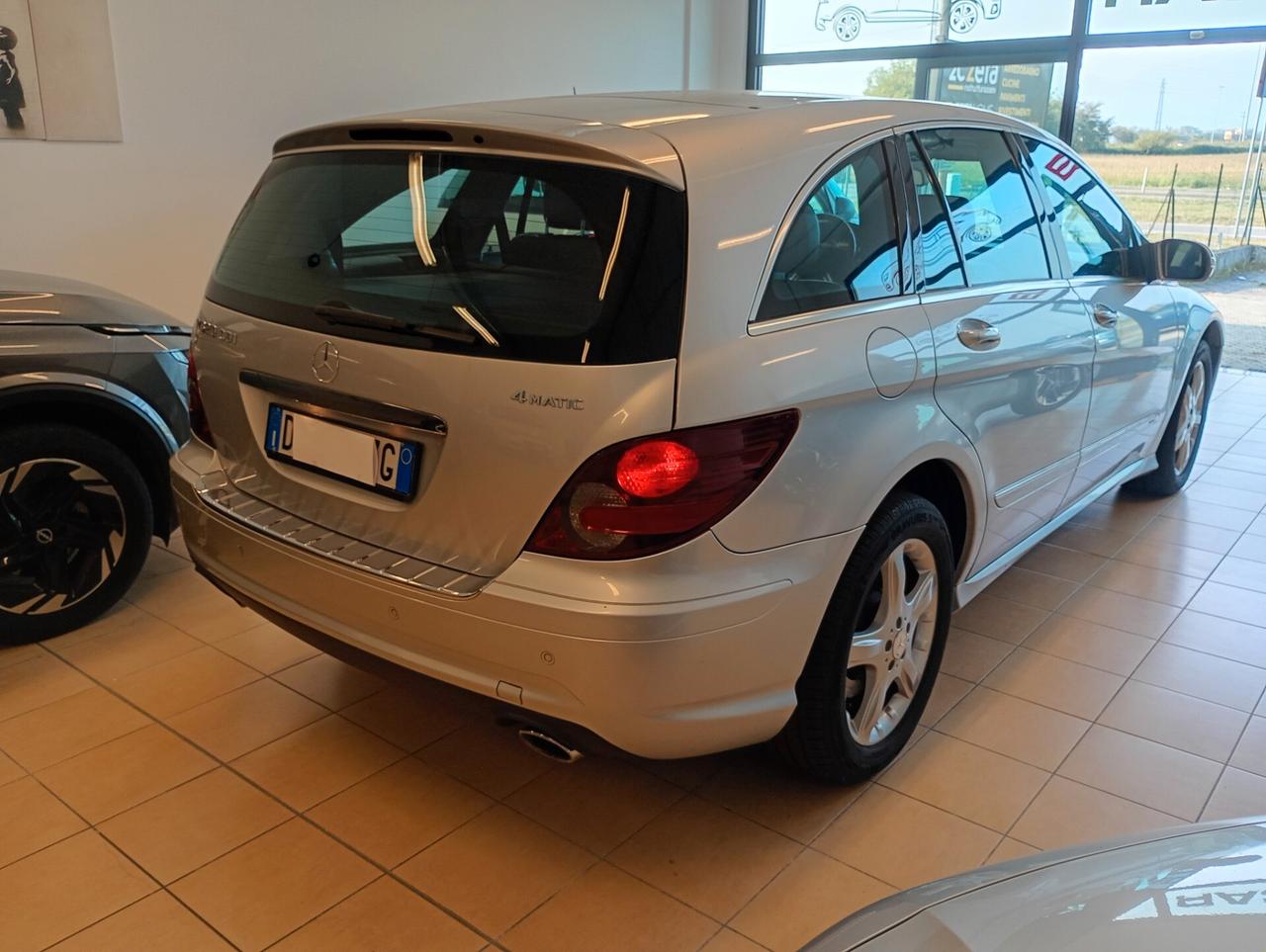 Mercedes-benz R 320 300 CDI BlueEFFICIENCY cat Sport