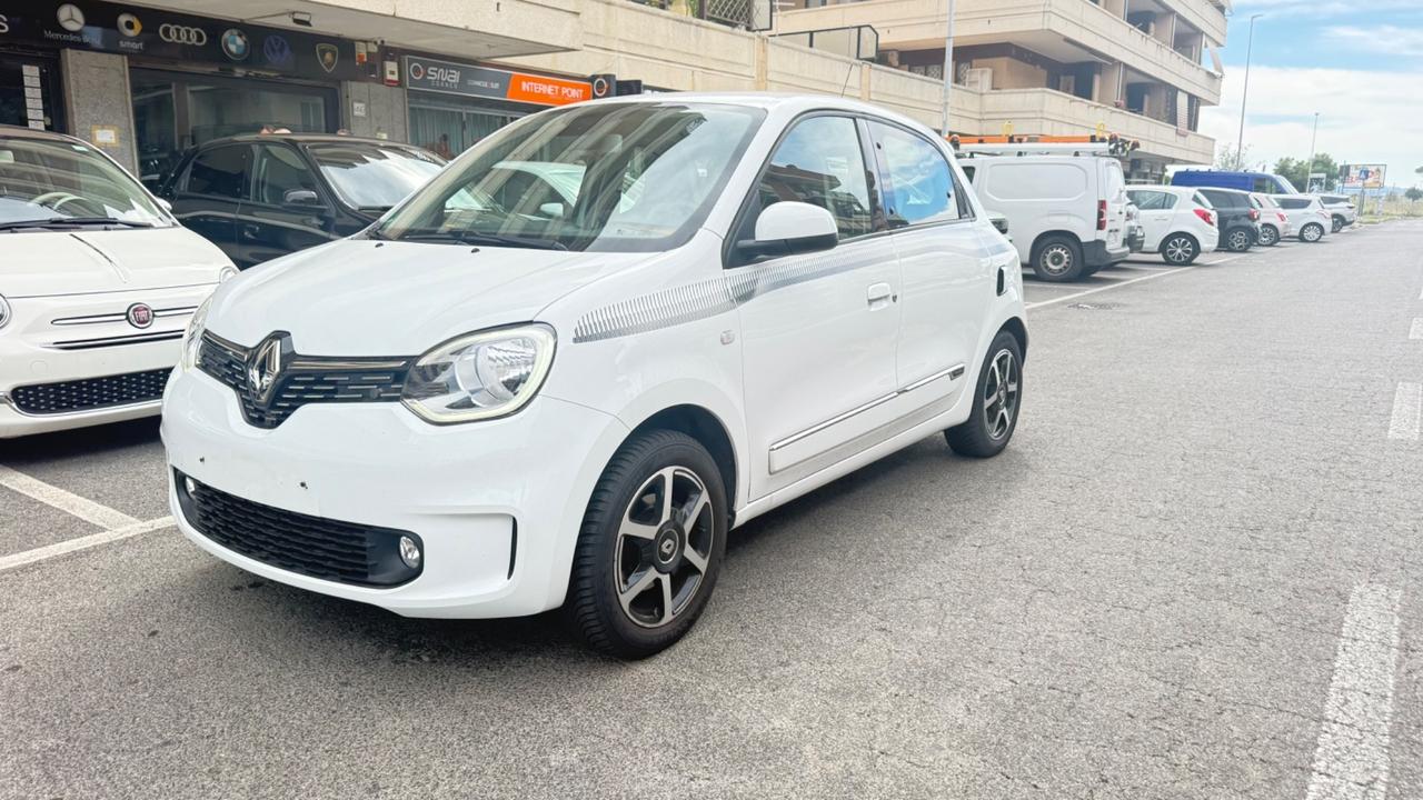 Renault Twingo TCe 95 CV Intens LED PDC NAVI BLUETOOTH CAR PLAY CERCHI 16 VETRI OSCURATI