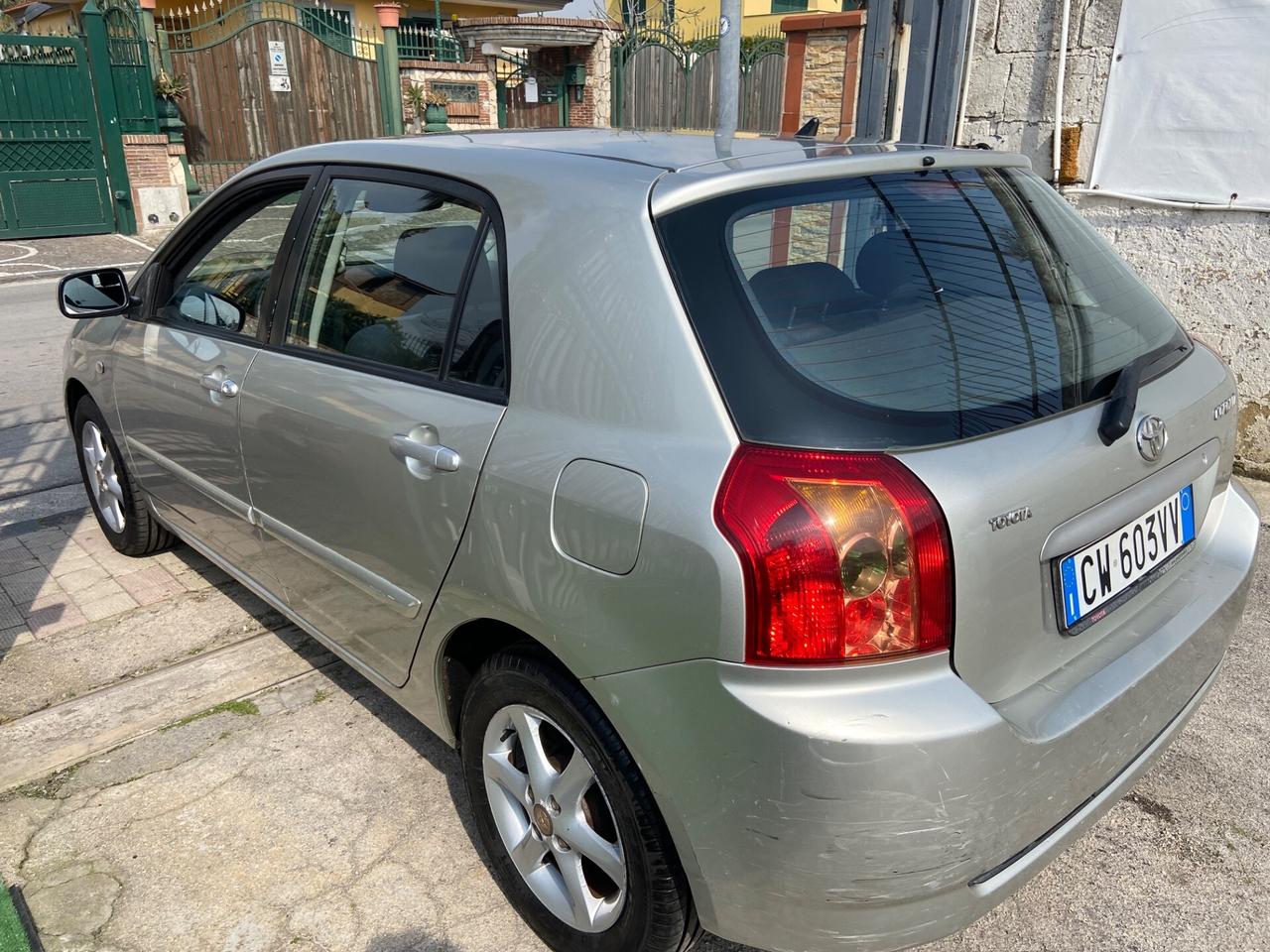 Toyota corolla 1,8 16V Sol