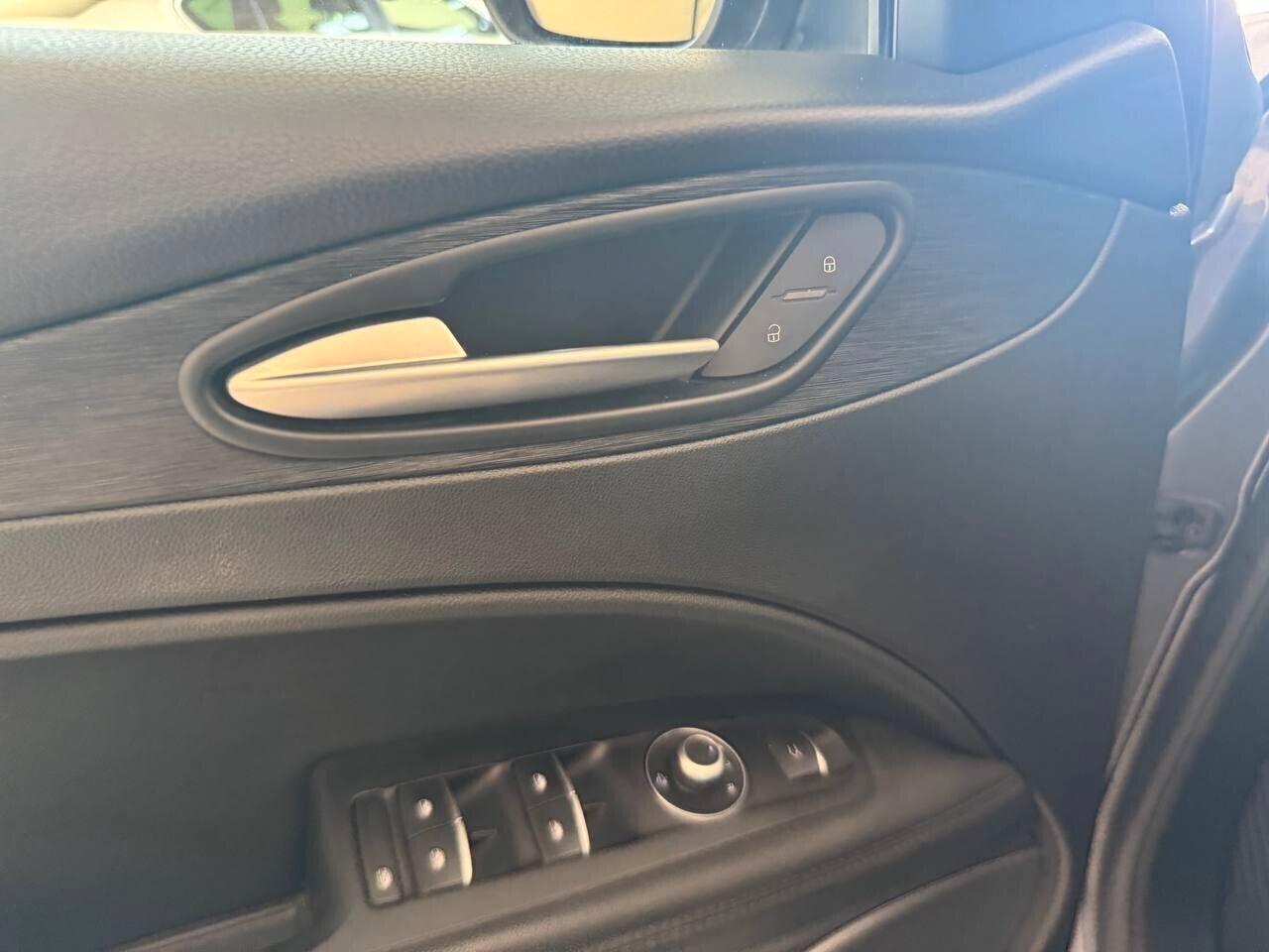 Alfa Romeo Stelvio 2.2 Turbodiesel 190 CV AT8 Q4 Business