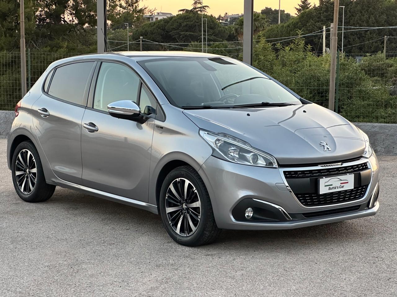 Peugeot 208 1.5 BlueHDi 100cv Signature - 2019 - 65.000 km