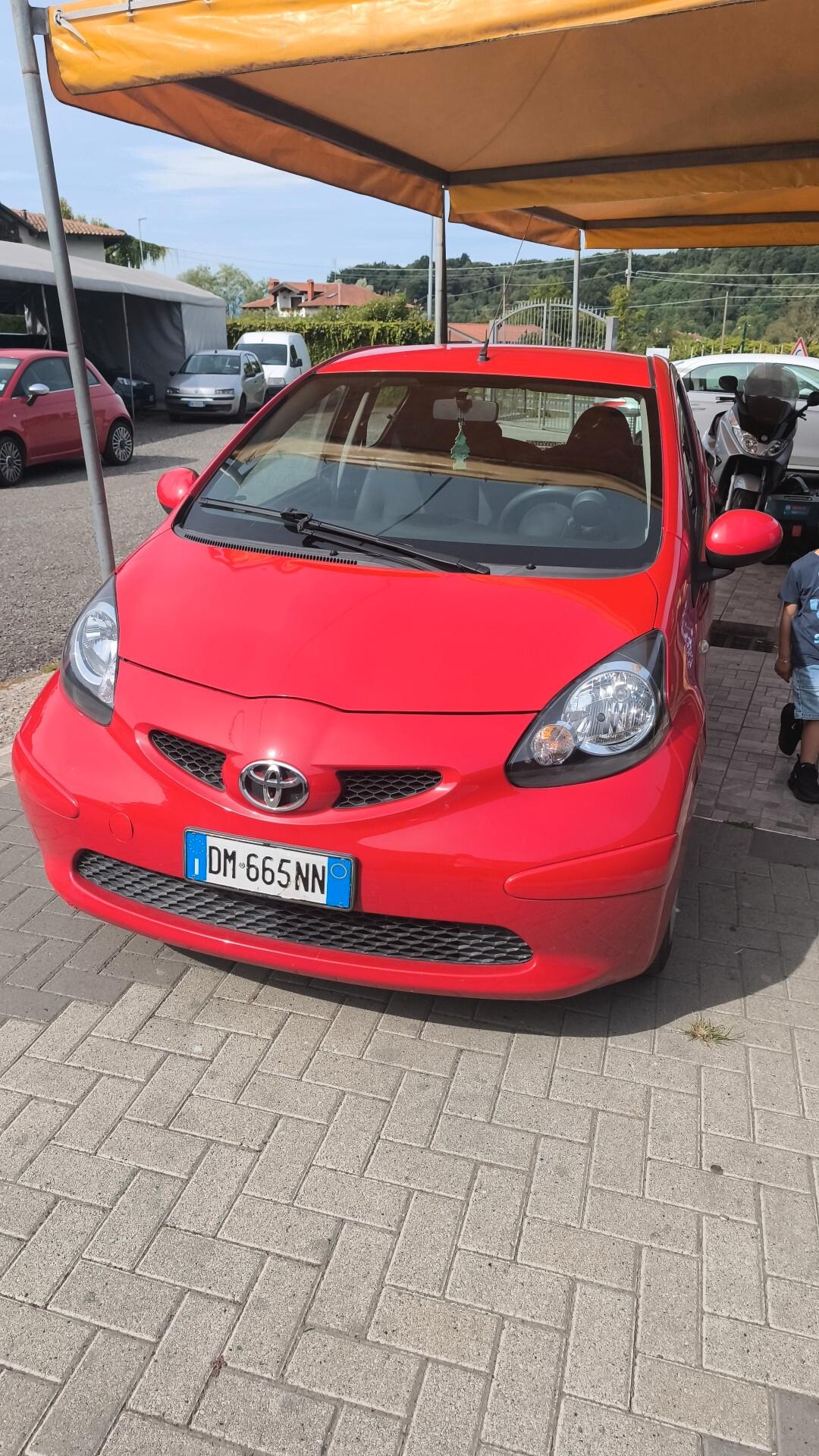 Toyota Aygo 1.0 12V VVT-i 5 porte Sound