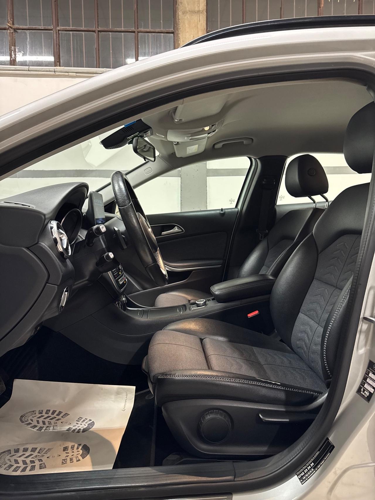 Mercedes-benz GLA 180 d Premium