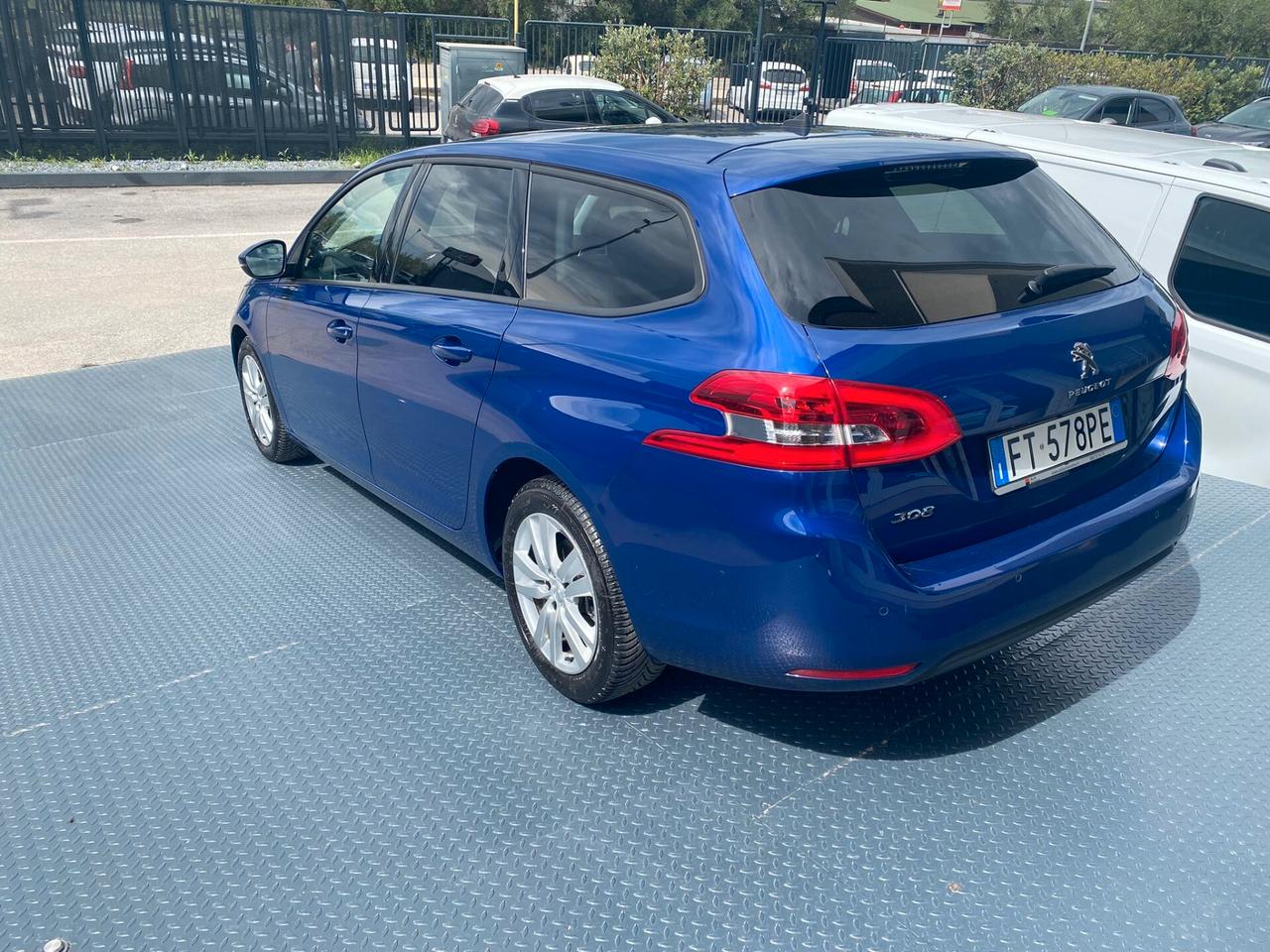 Peugeot 308 BlueHDi 130 S&S EAT8 Business