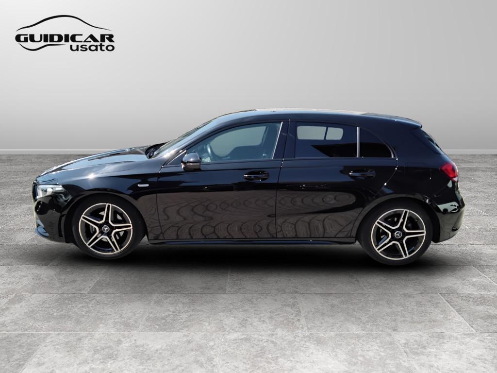 Mercedes-Benz Classe A - W177 2018 - A 180 d Premium Night edition auto