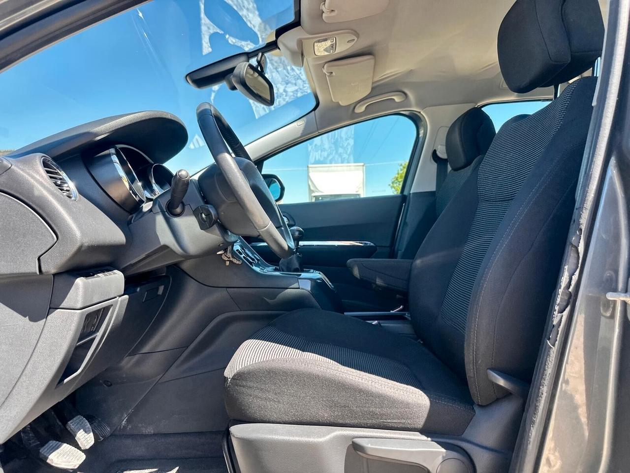 Peugeot 5008 1.6 HDi 112CV Tecno