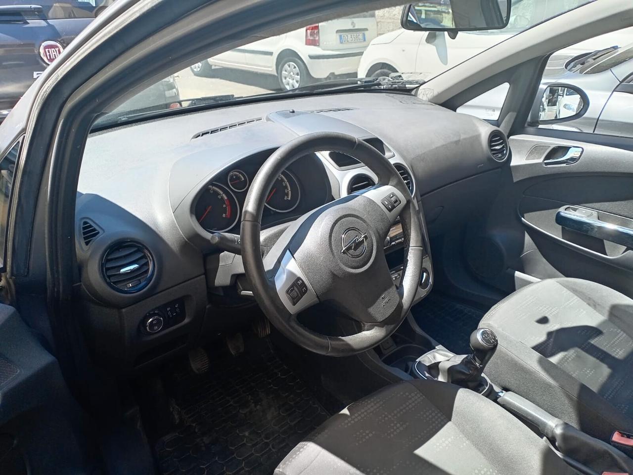 Opel Corsa 1.2 5 porte Sport