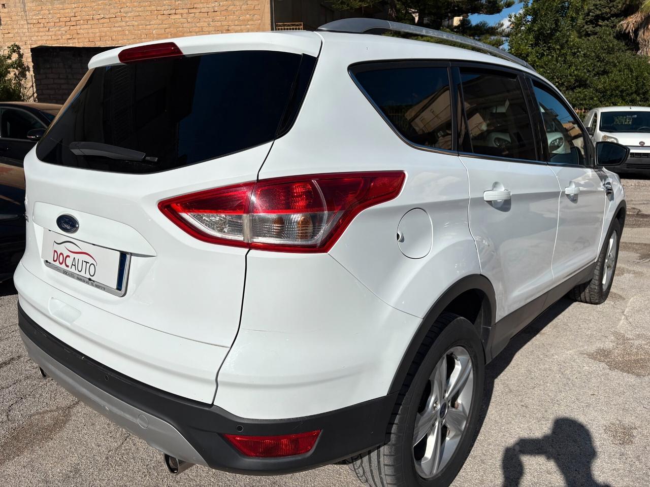 Ford Kuga 2.0 TDCI 120 CV S&S 2WD Titanium