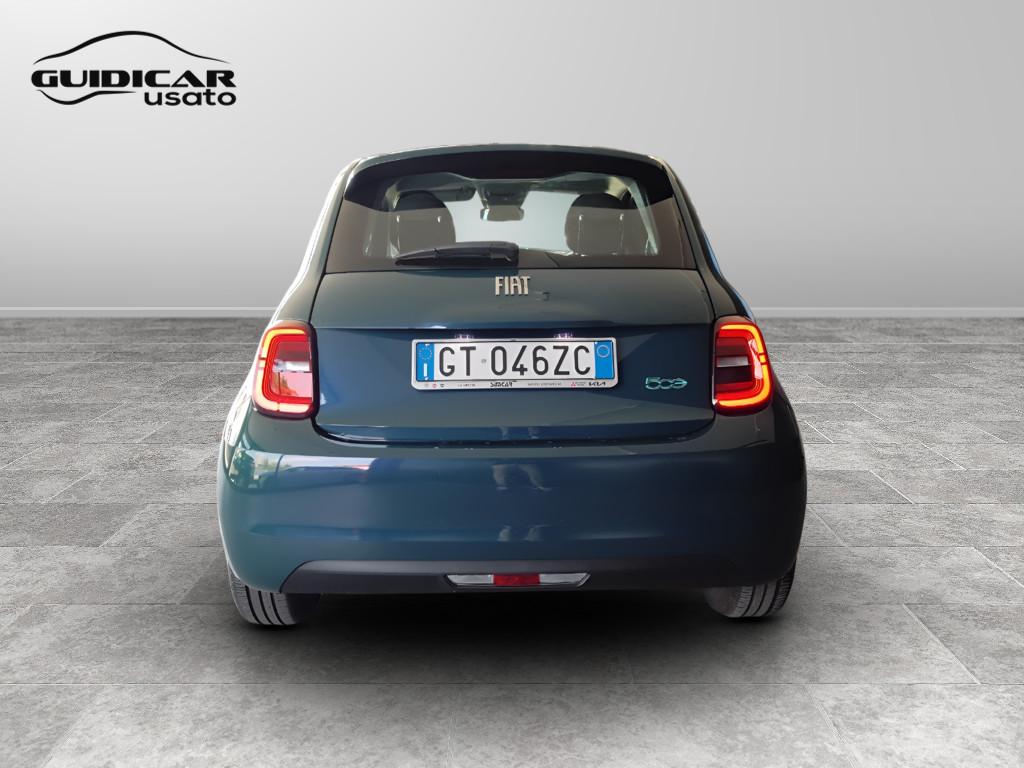 FIAT 500e - 500e 42 kWh La Prima
