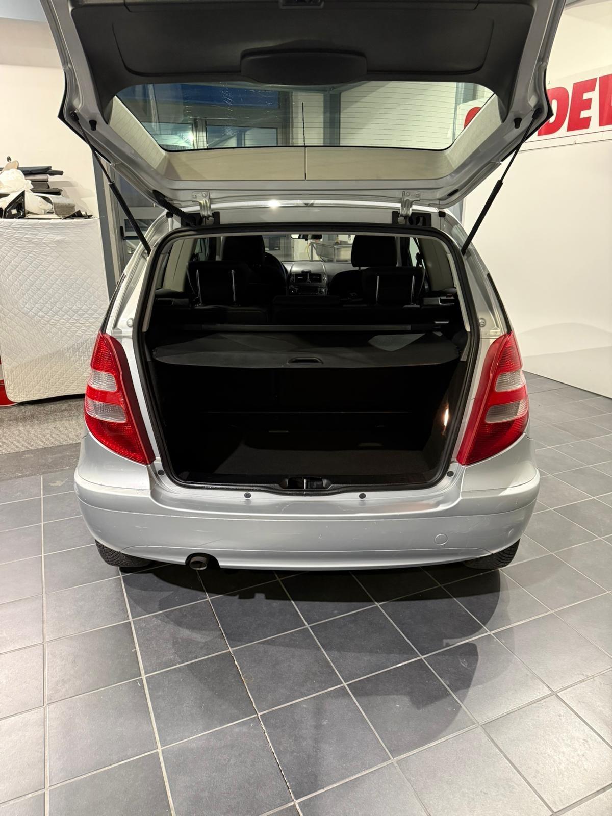 Mercedes A 160 CDI - NEOPATENTATI