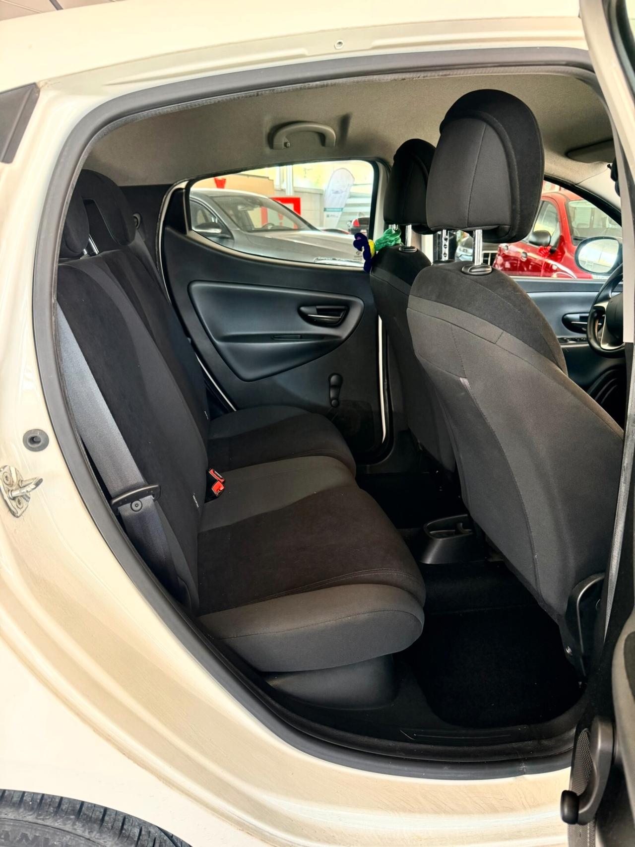 Lancia Ypsilon 1.2 69 CV 5 porte Gold