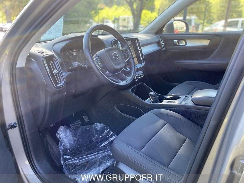 Volvo XC40 B4 AWD Geartronic Momentum Pro