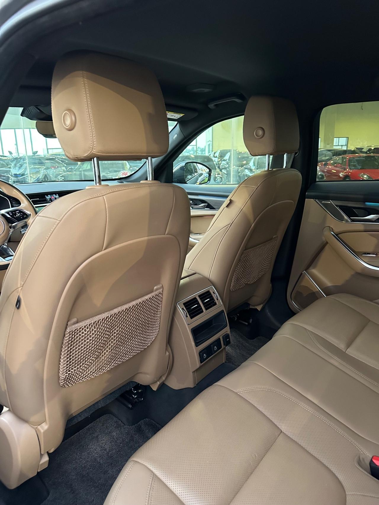 Jaguar F-Pace 2.0d SE 163cv AUTOCARRO N1 totalmente detraibile