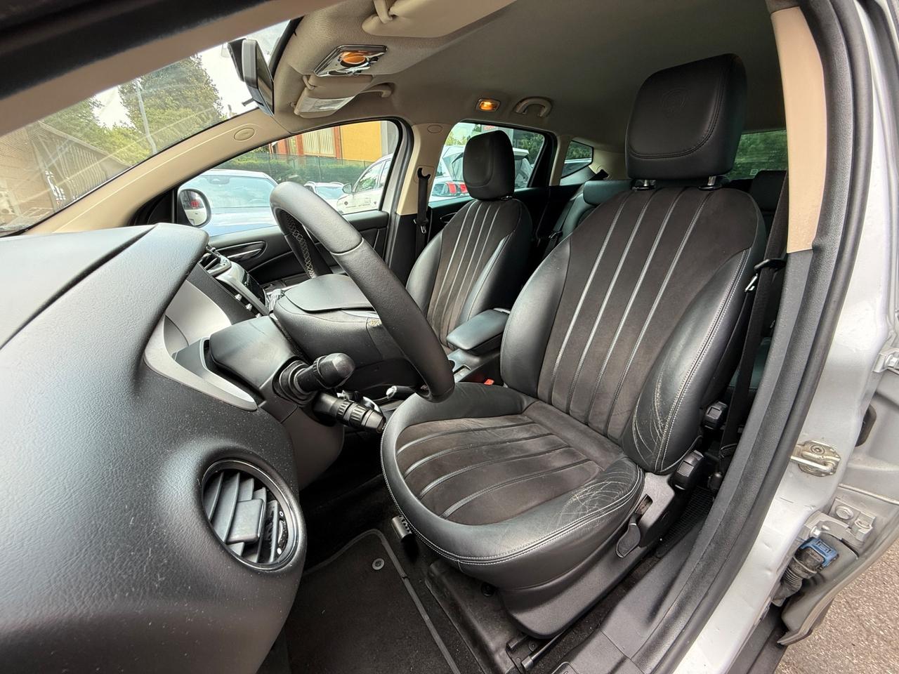Lancia Delta 1.6 MJT DPF Silver
