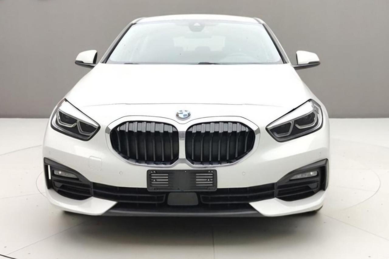 Bmw 118 120d 5p. Business Advantage