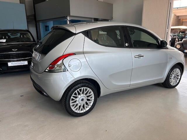 Lancia Ypsilon 1.2 69 CV 5 porte GPL Ecochic Silver