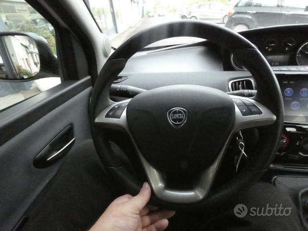 LANCIA Ypsilon 1.0 FireFly 5 porte S&S Hybrid Ec