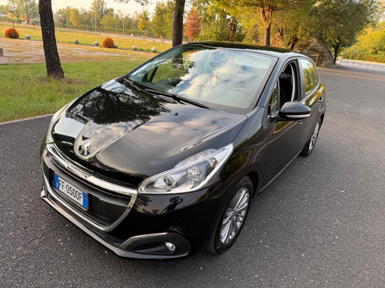 Peugeot 208 PureTech 82 3 porte Allure
