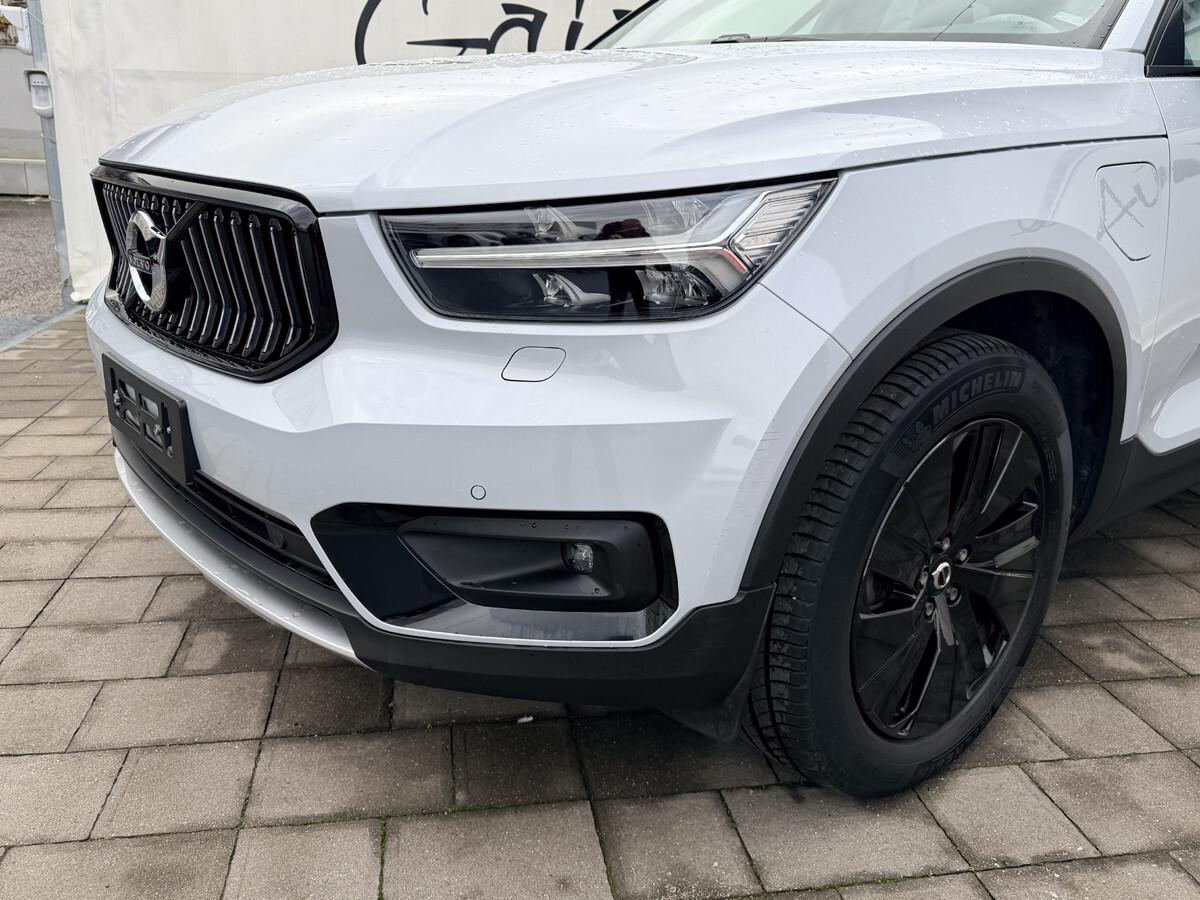 Volvo XC40 T4 Recharge Plug-in Hybrid BLACK Inscription Expression