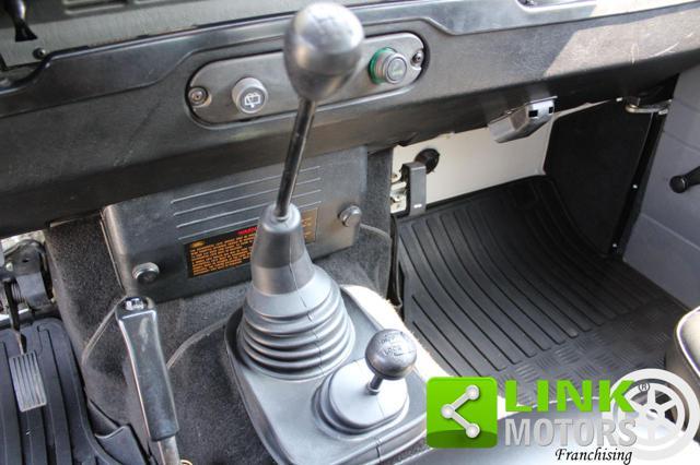 LAND ROVER Defender 90 2.5 Td5