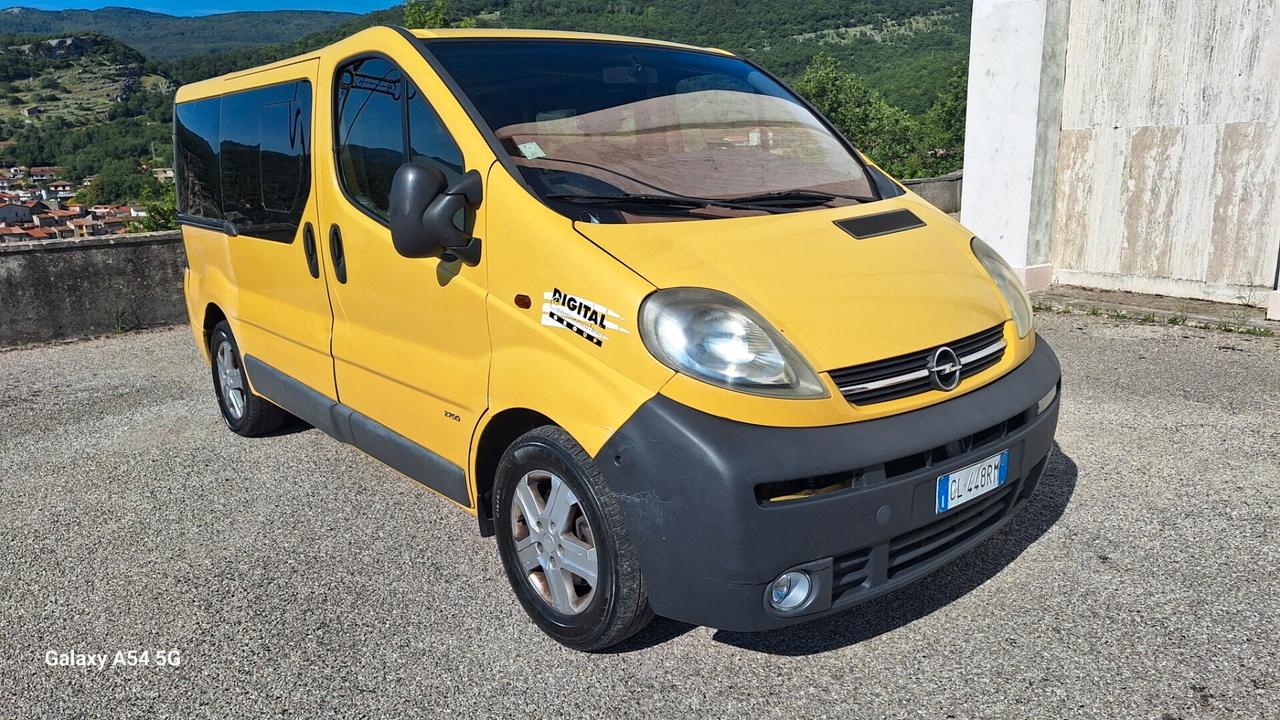 Opel Vivaro 29 2.5 DTI PC-TN Combi