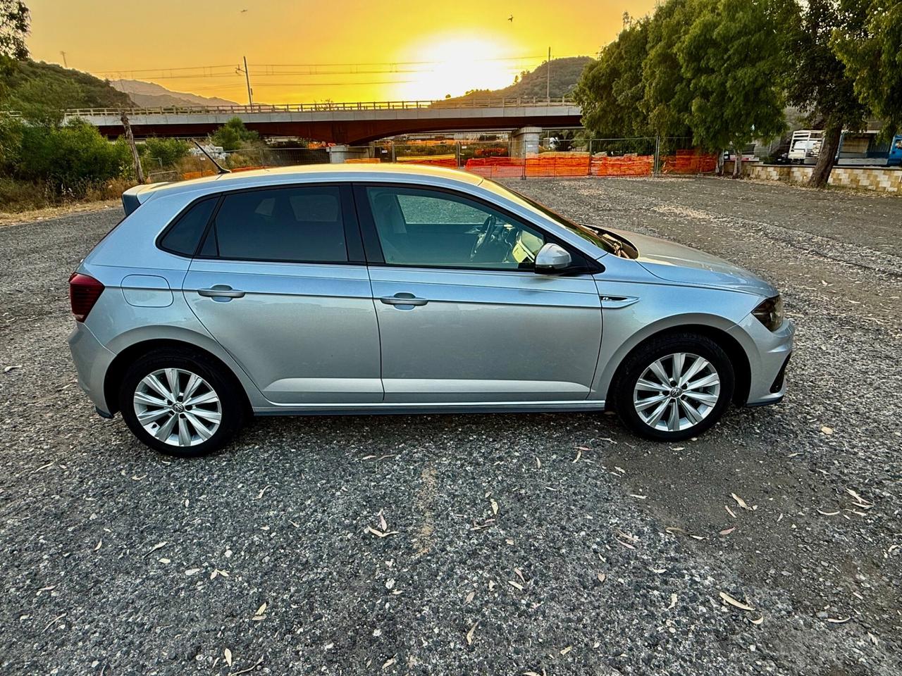 VOLSKSWAGEN POLO 1.6 TDI 95 CV 5p. RLINE