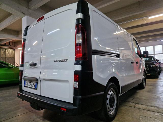 RENAULT Trafic TDCi TN-PC CV.110. GANCIO TRAINO+LED