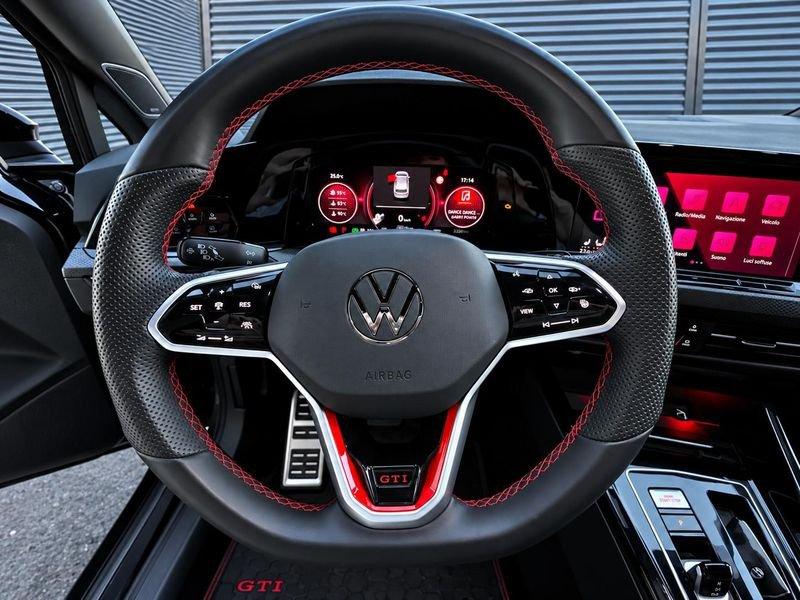 Volkswagen Golf GTI VIII 2.0 TSI GTI DSG 245 CV