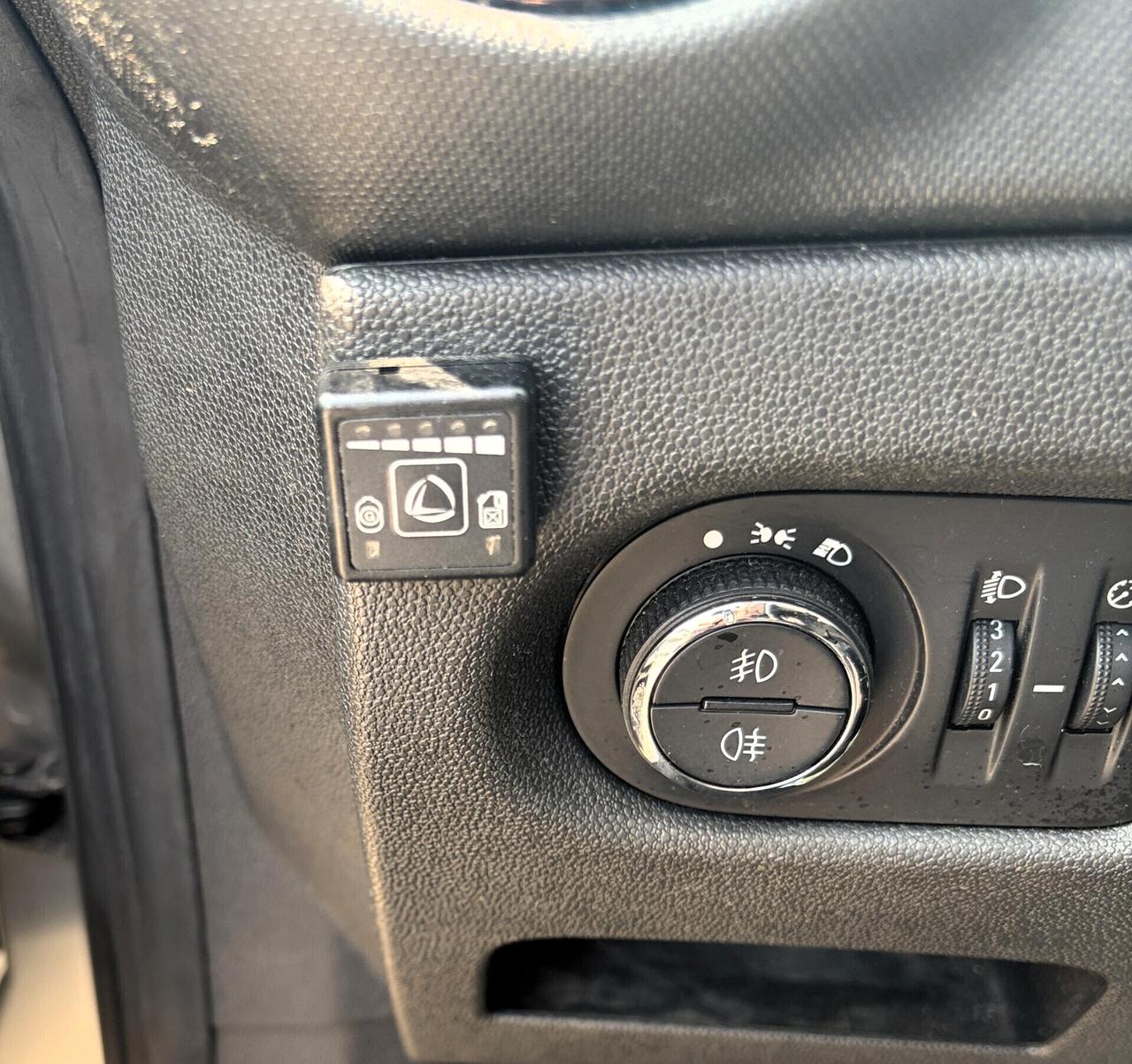 OPEL CORSA 1.2 GPL - BOMBOLA SCADE NEL 2032 - UNICO PROPRIETARIO