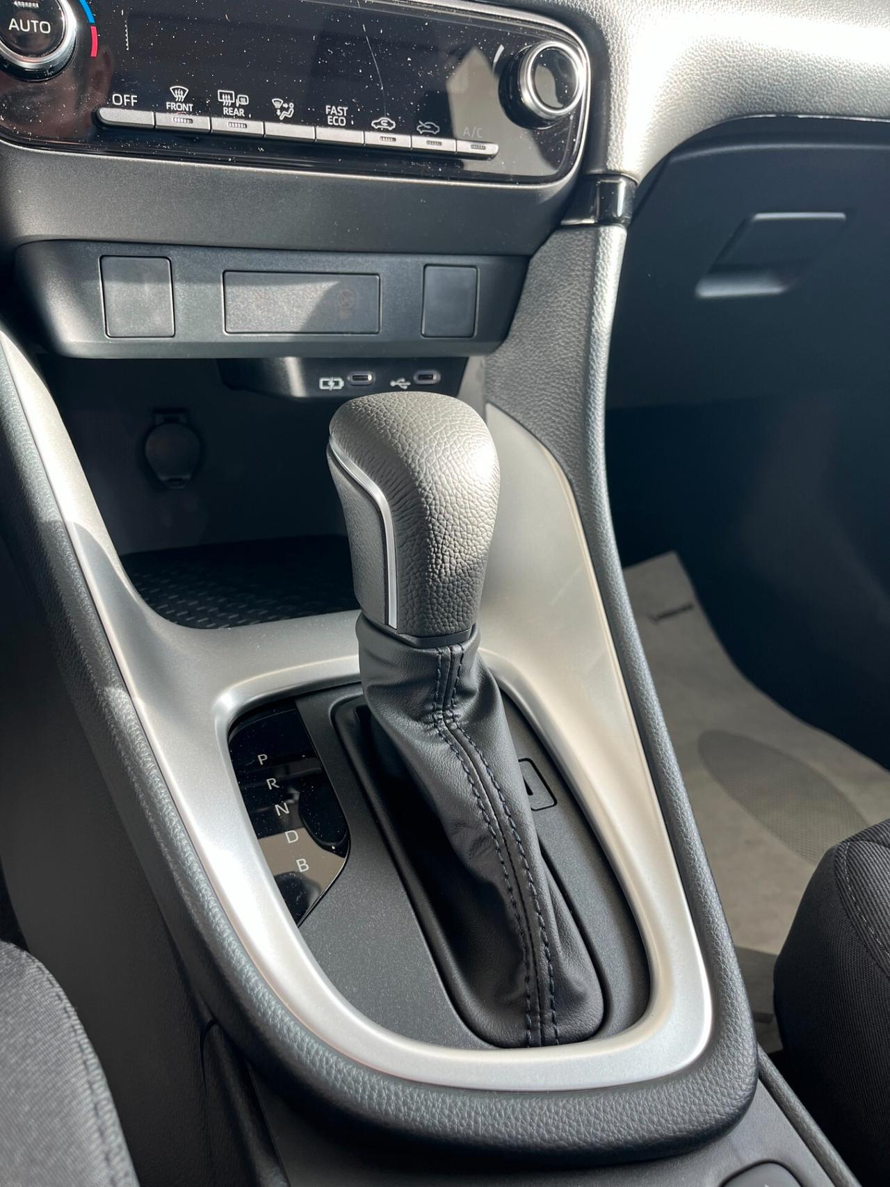 Toyota Yaris 1.5 Hybrid 5 porte Active 116cv Automatic Km0