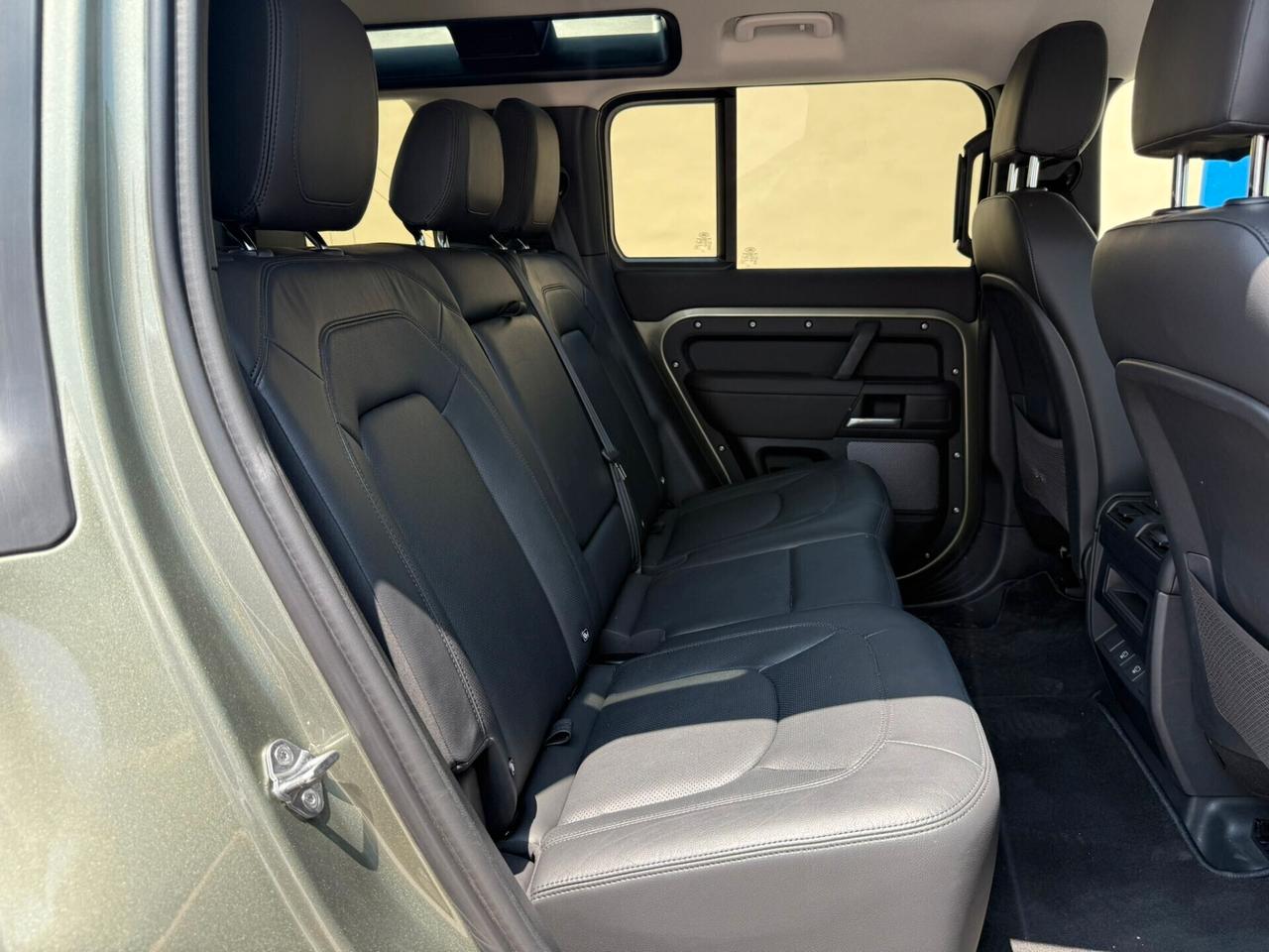 Land Rover Defender 110 3.0D I6 200 CV AWD X-DYNAIMIC,N1,IV ESPOSTA