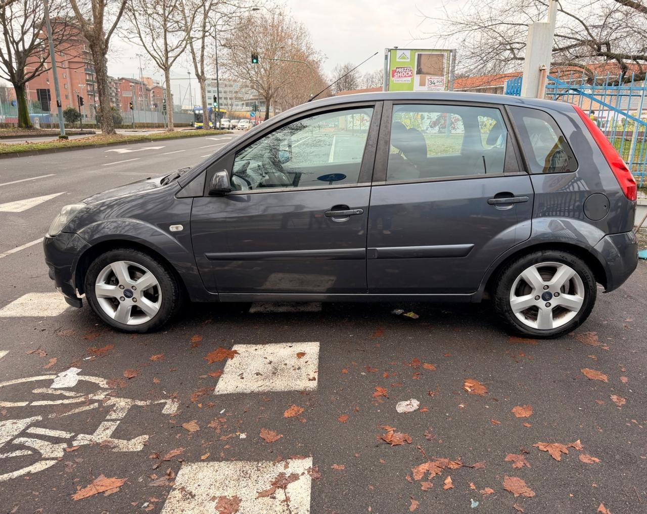 Ford Fiesta 1.2 Benz 5p. Ghia 2007