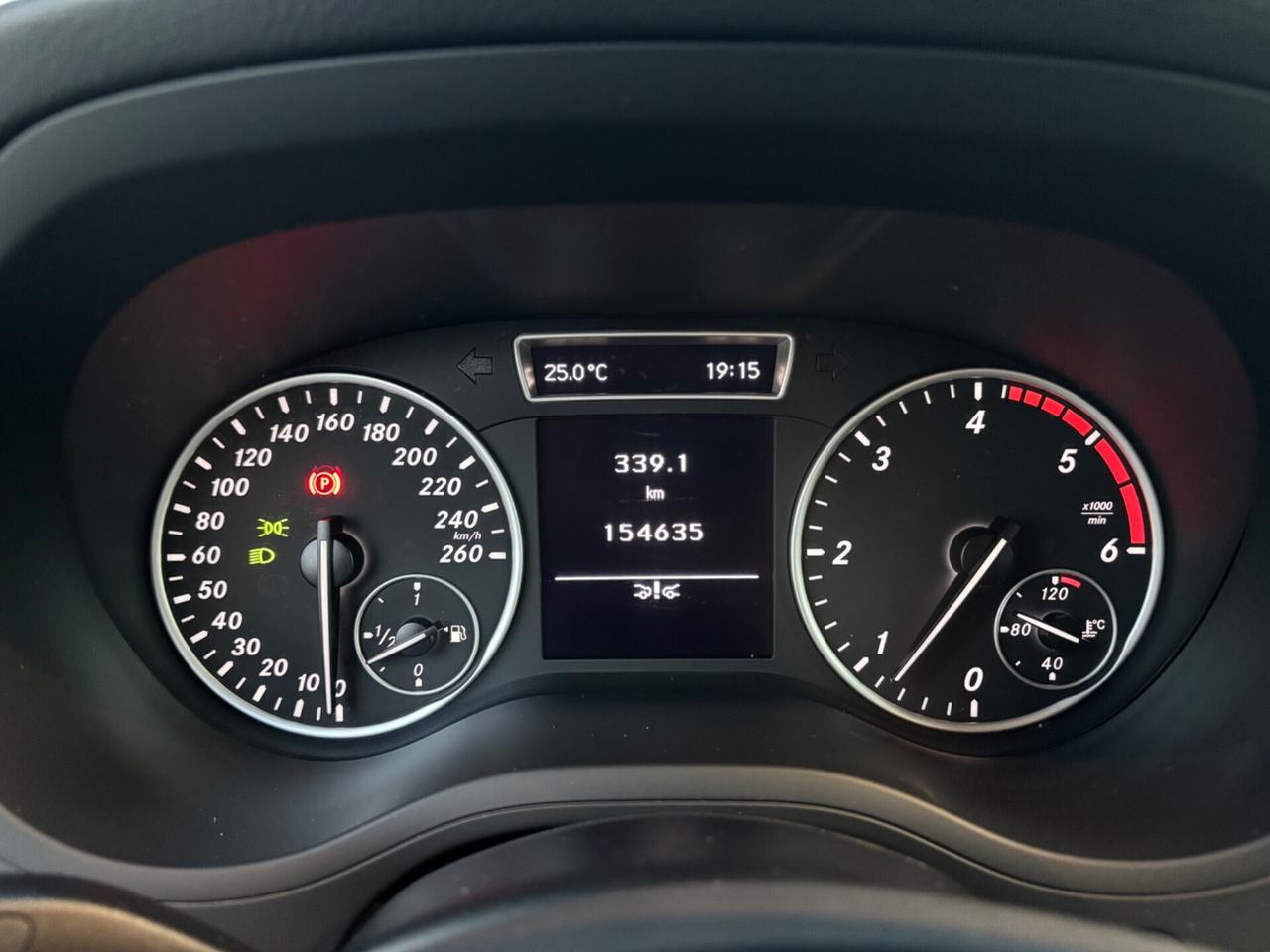 Mercedes-benz B 180 CDI Executive ( motore mercedes )