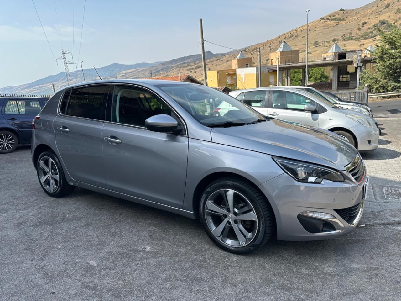 Peugeot 308 BlueHDi 120 S&S EAT6 Allure