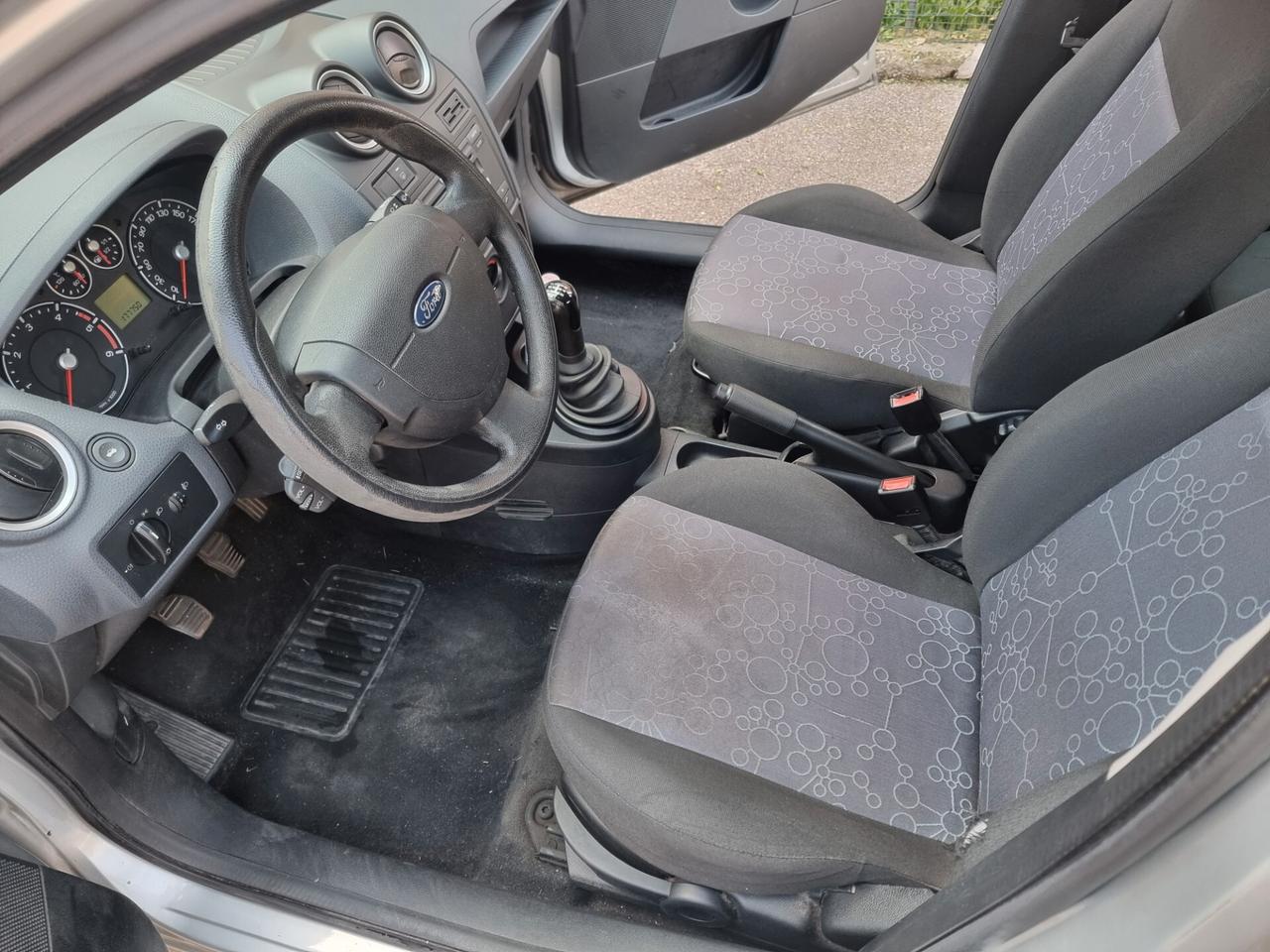 Ford Fiesta 1.4 TDCi 5p. ADATTA AI NEOPATENTATI