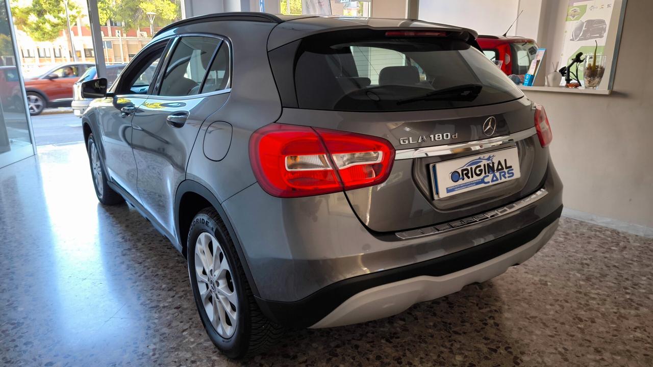 Mercedes-benz GLA 180 d Business