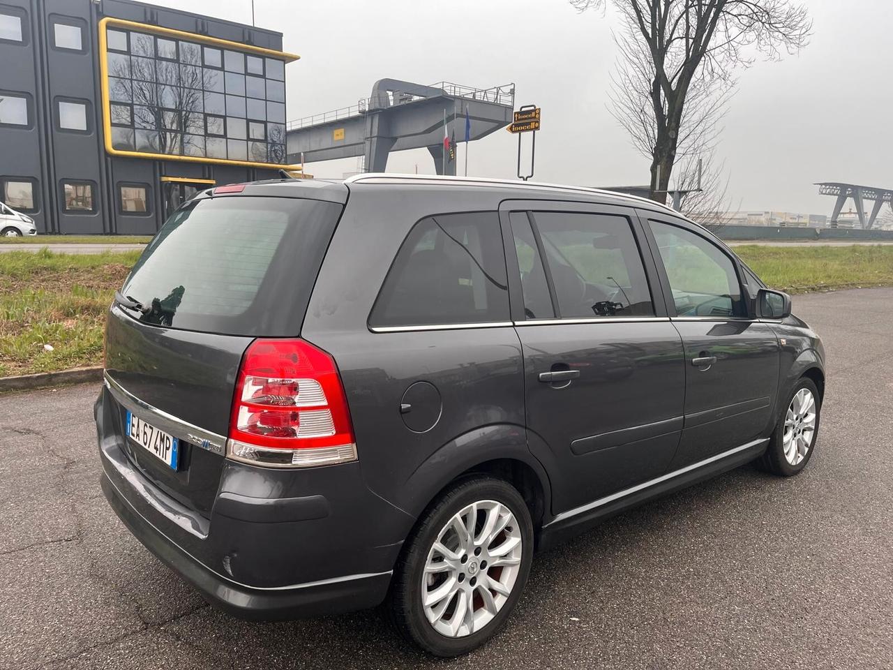 Opel Zafira 1.6 16V ecoM 94CV Cosmo