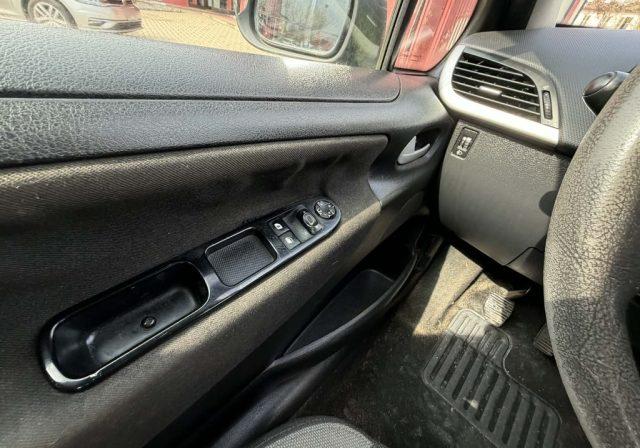 PEUGEOT 207 1.4 HDi 70CV 5 PORTE