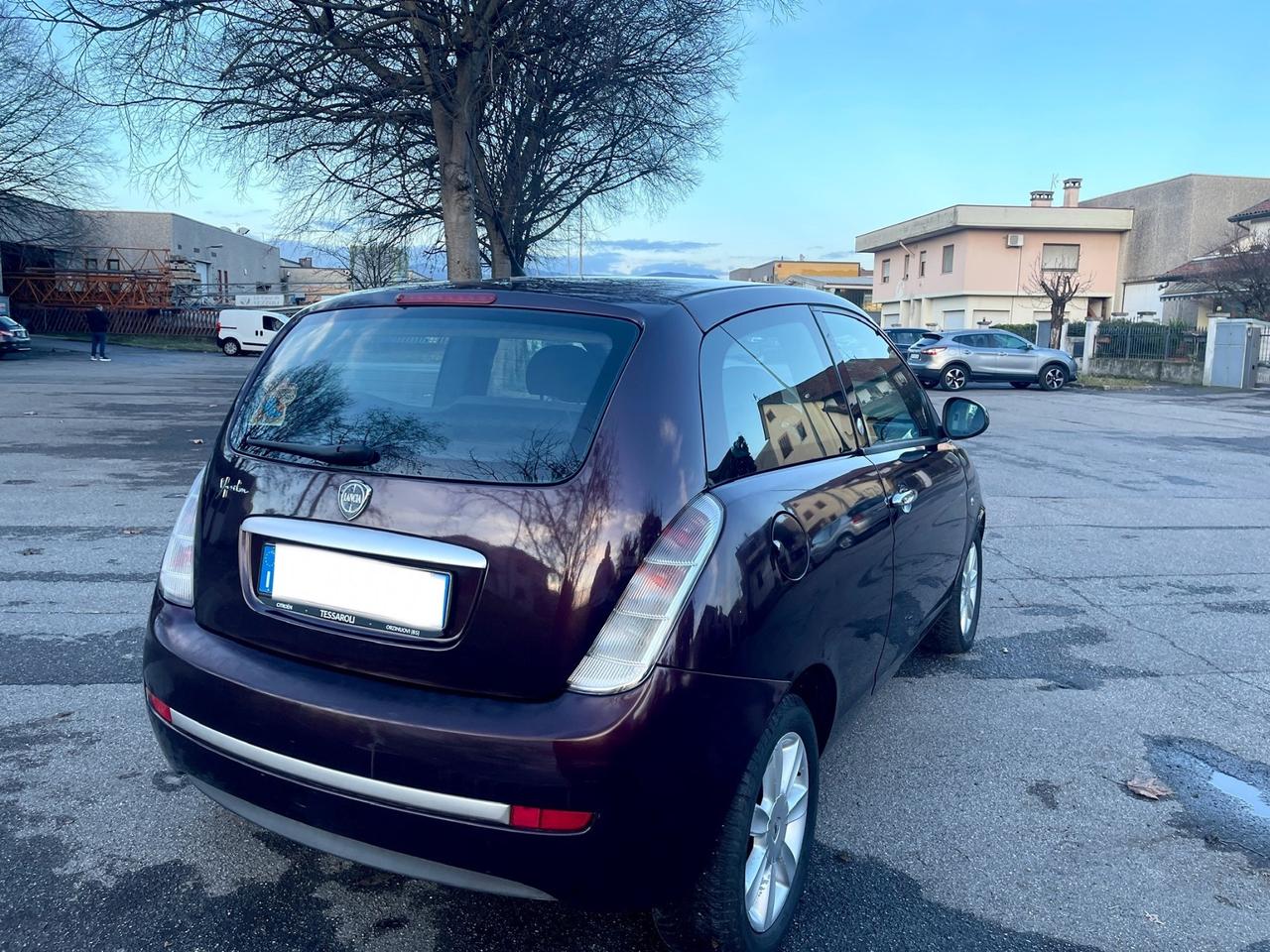 Lancia Ypsilon 1.4 E-Collection Ecochic GPL per neopatentati