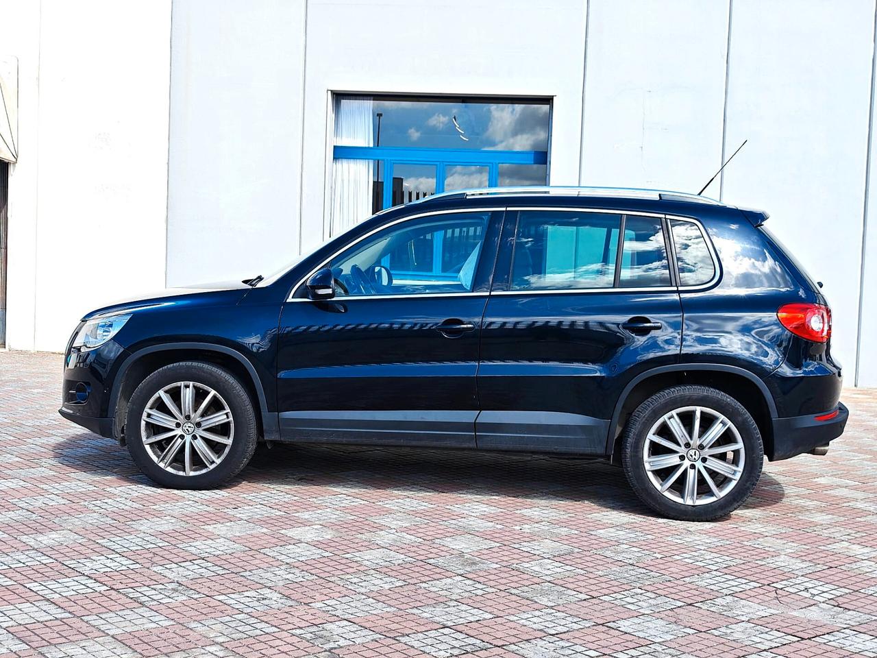 Volkswagen Tiguan 2.0 16V TDI DPF tiptronic Sport & Style (18°)