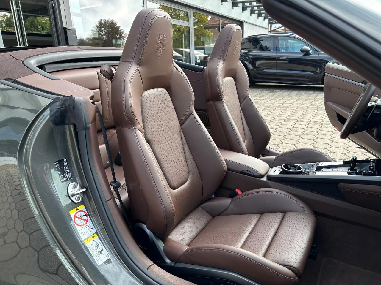 Porsche 911 Carrera Cabriolet