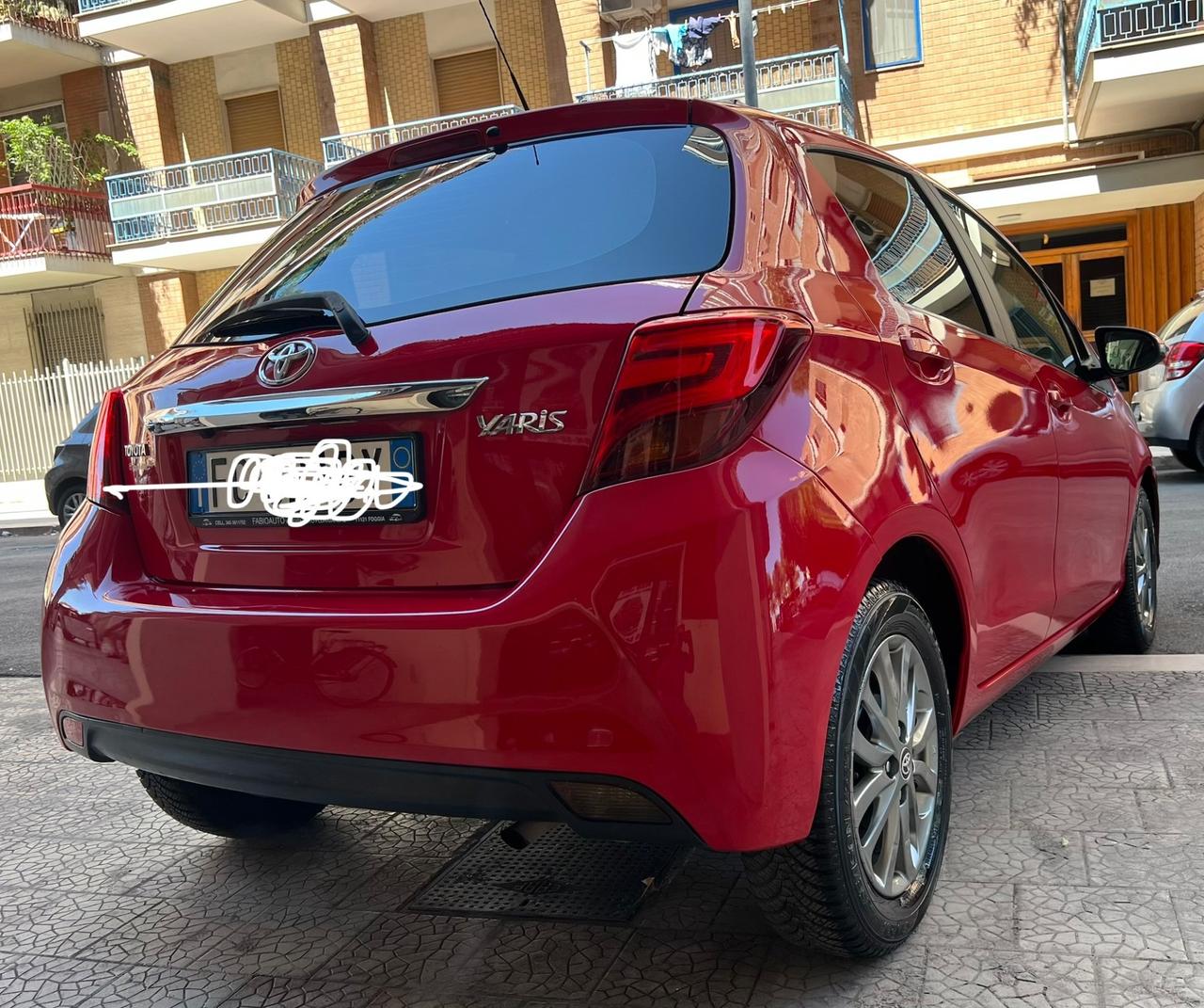 Toyota Yaris 1.0 5 porte Lounge