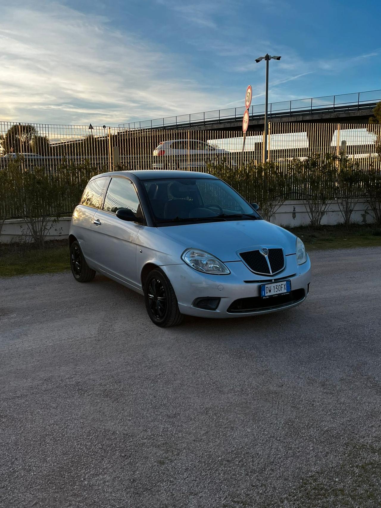 Lancia Ypsilon 1.2 Platino