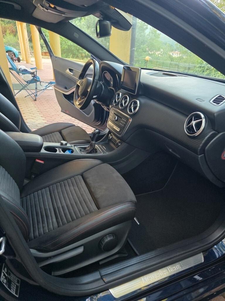 Mercedes-benz A 180 d Premium AMG