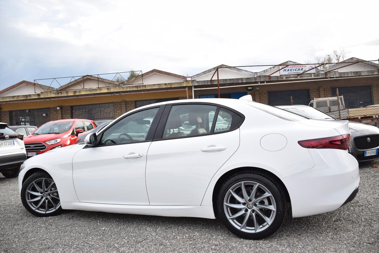 Alfa Romeo Giulia ALFAROMEO 2.2Td AT8 Super NAV SENSORI PELLE IVA ADAS