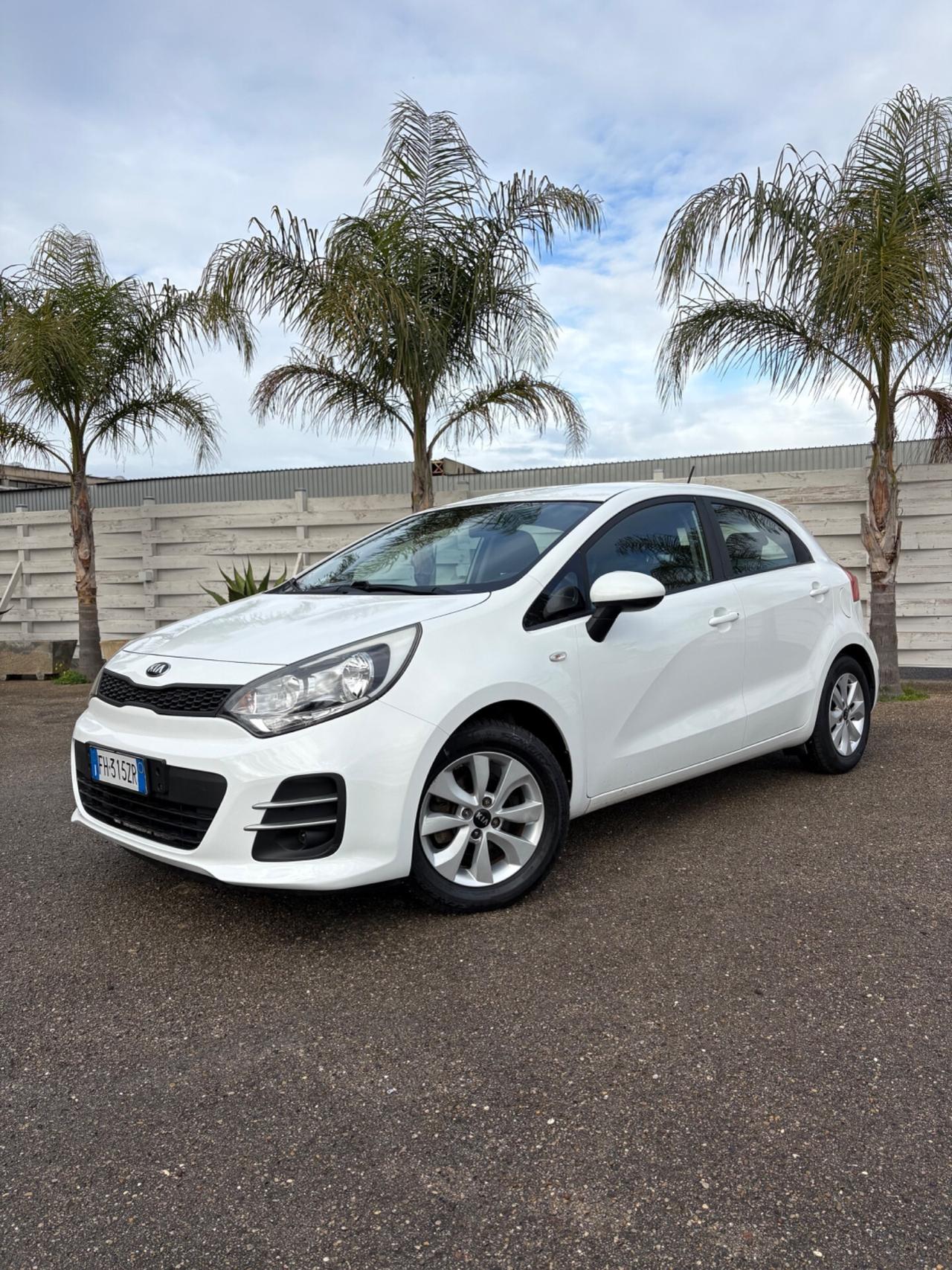 Kia Rio 1.1 diesel 5p. Navigazione