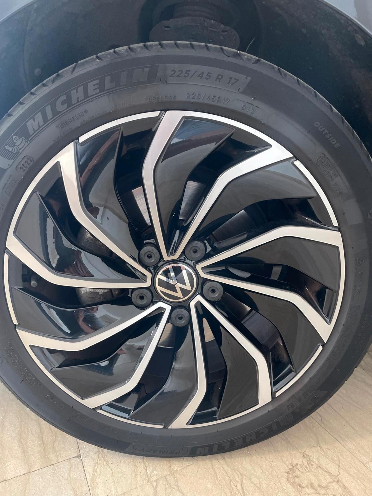 Volkswagen Golf 1.5 eTSI 130 CV EVO ACT DSG Style
