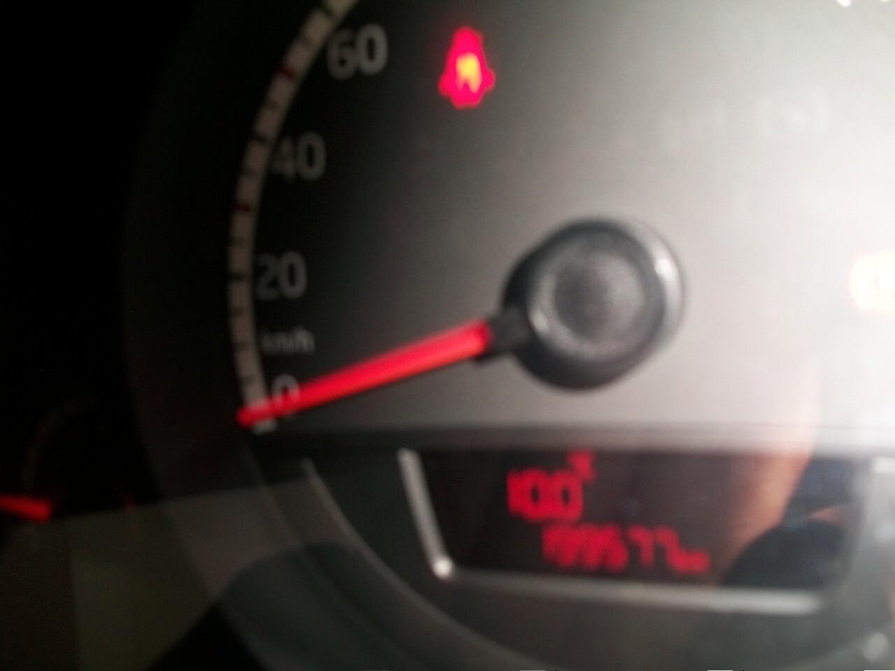 Volkswagen up! 1.0 5p. move ASG CC999 KW 44 HP 60 EURO 05 BENZINA GARANZIA UN ANNO N 08 GOMME E CERCHI E COPRI CERCHI ESTIVE E QUATRO QUATRO STAGIONI 95/100 SI NEOPATENTATI