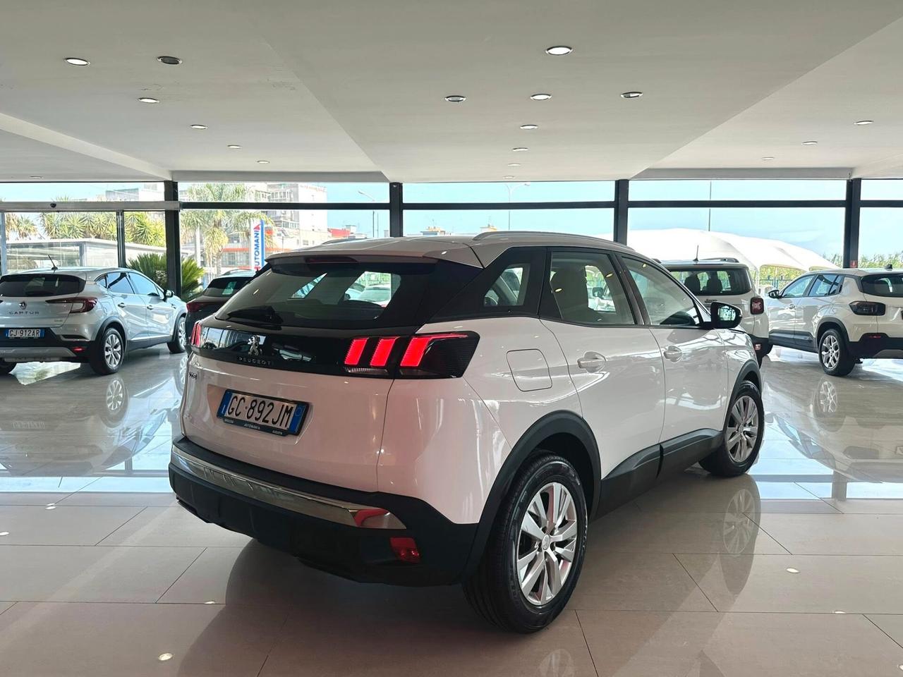 PEUGEOT 3008 1.5 BlueHDi ALLURE 130cv