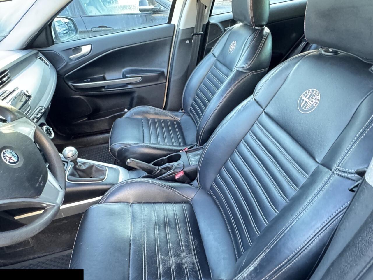 ALFA ROMEO GIULIETTA 1.6 SPORT INTERNI IN PELLE